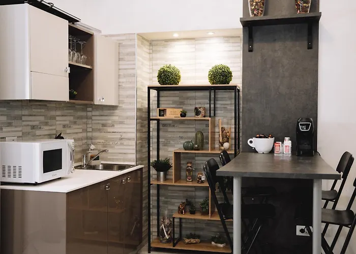 47 Steps Pensión 4*