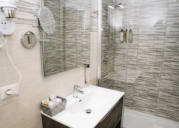 47 Steps Pensión 4*