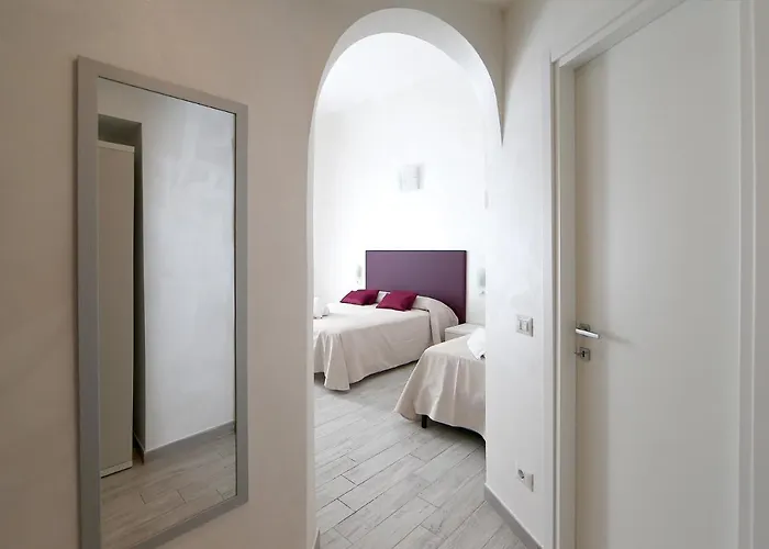 47 Steps Pensión Roma